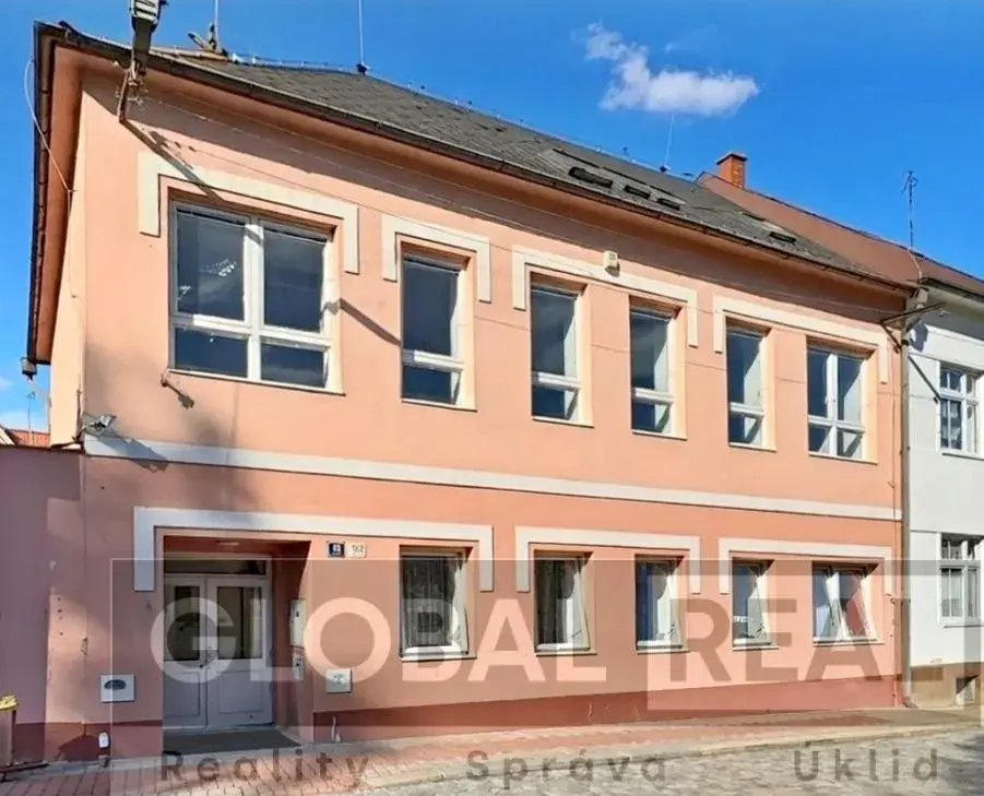 Prodej budovy vhodné pro obchod, kanceláře i bydlení v centr