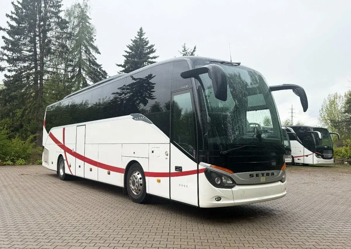 Setra S515 HD | 1.Majitel | Max. Výbava | nádrže 880 l