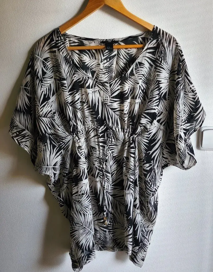 Černo-bílá letní tunika / plážové kimono H&M s palmami – vel