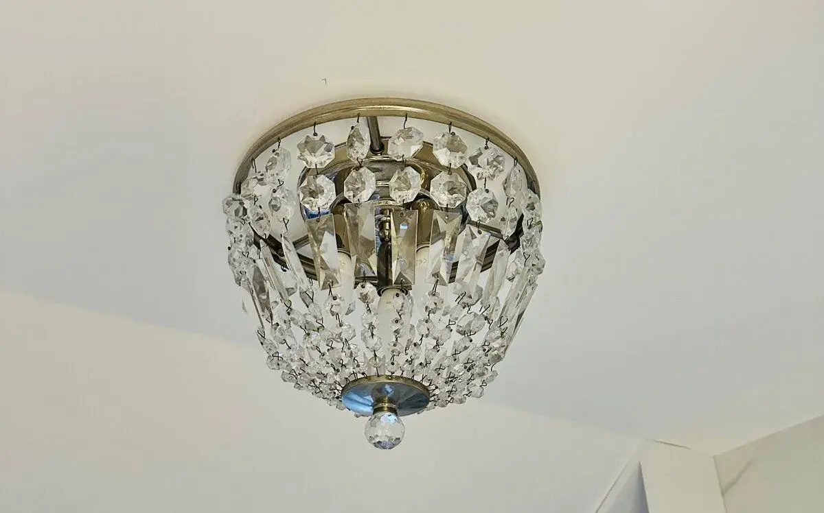 Křišťálový lustr průměr 31 cm