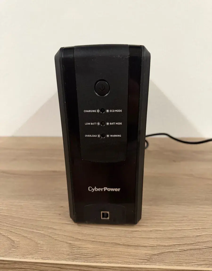 Cyberpower záložní zdroj UPS UT1050EG