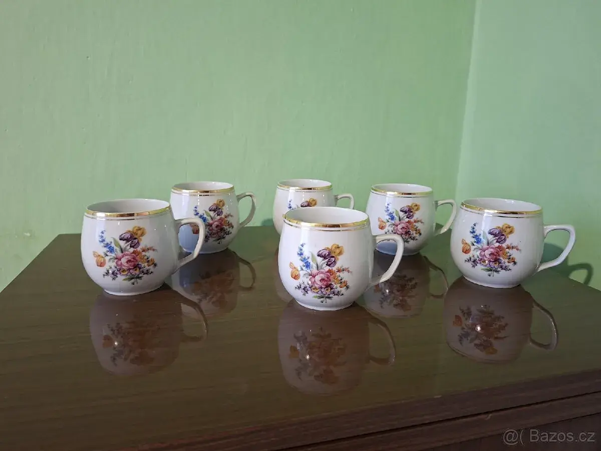Sada porcelánových bucláků