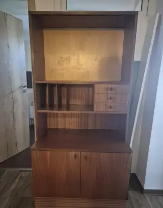 2 dřevěné skříně / komody / knihovny