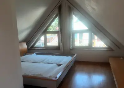 3+1, 82m2, P5, Smíchov, U Malvazinky, mezonetový byt po reko