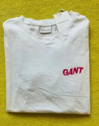 Gant white print logo
