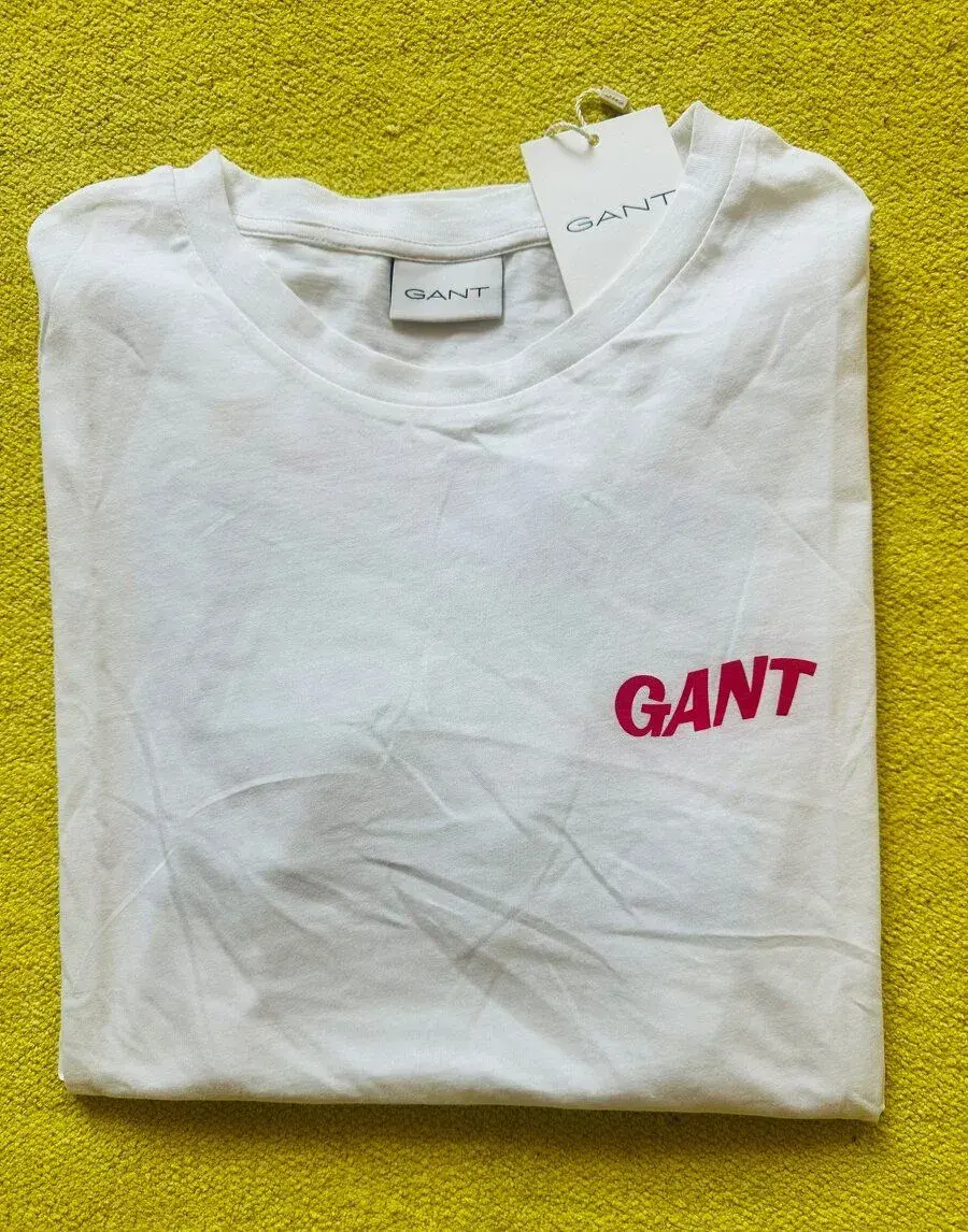 Gant white print logo