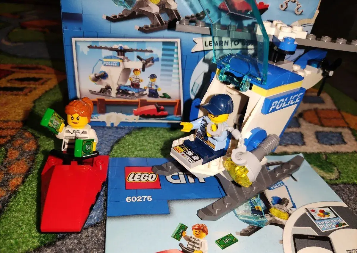 Lego CREATOR 60275 ZÁCHRANÁŘI vrtulník vodní skútr