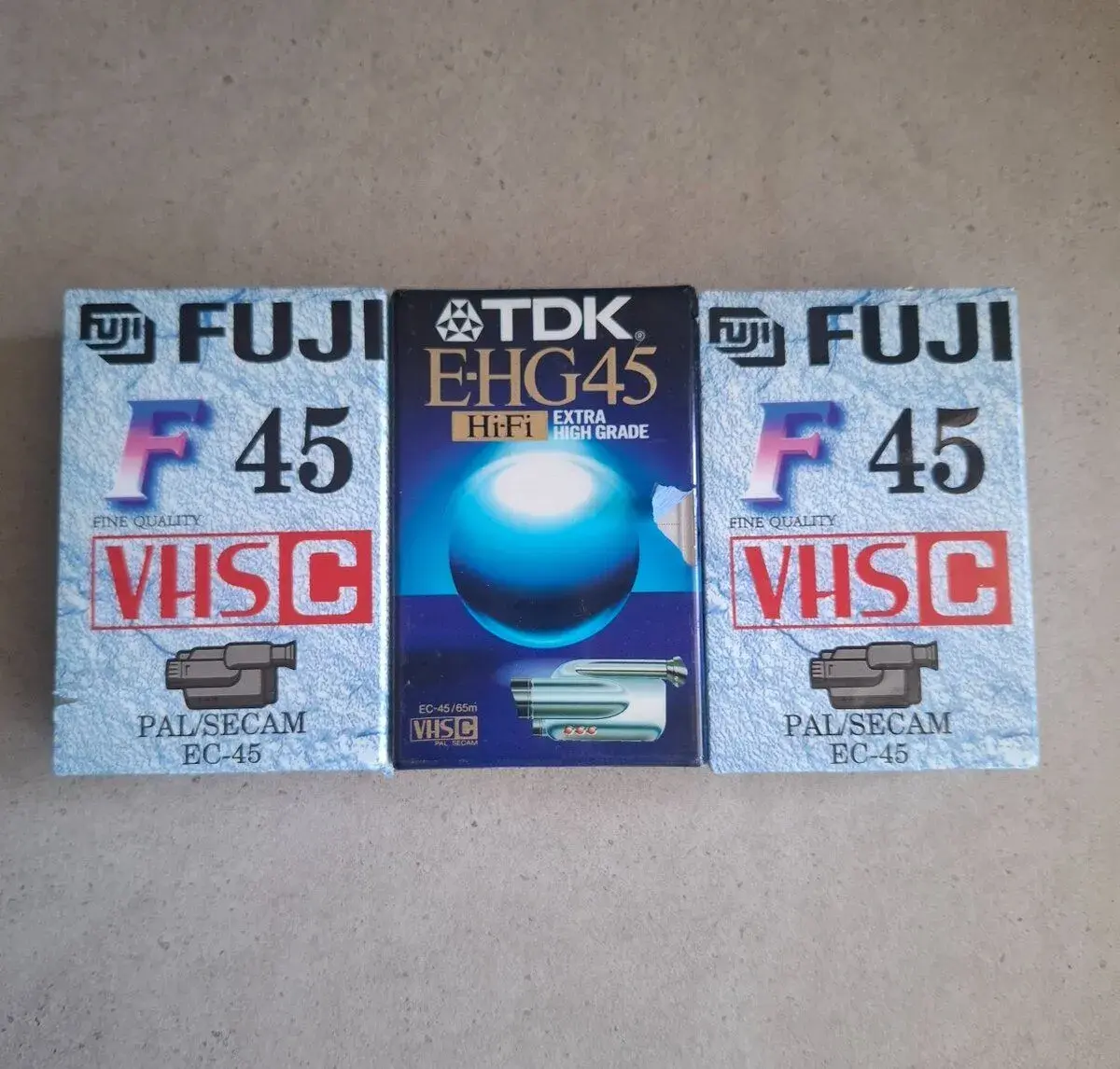 Videokazeta / Fuji / TDK - VHS-C 45 min / 3ks