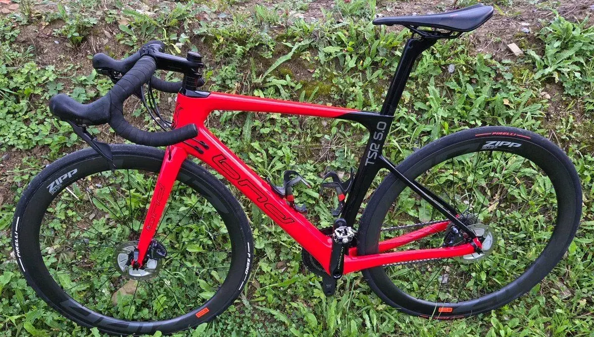 Silnicni kolo carbon velikost ramu M