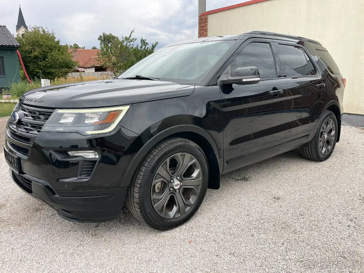 Ford Explorer – 2018, 140 000 km