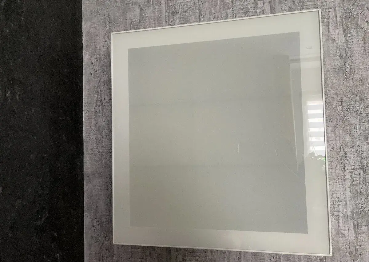 Skleněná skříňka Ikea Besta