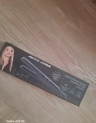 Žehlička na vlasy Rita Ora