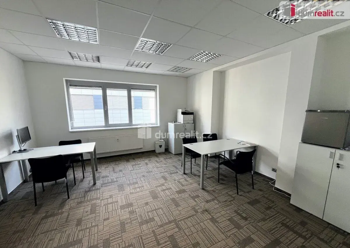 Pronájem kanceláře v budově VTP Triangl, 23,28 m2