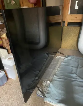 Samsung uhlopříčka 82palců , nefunkční .