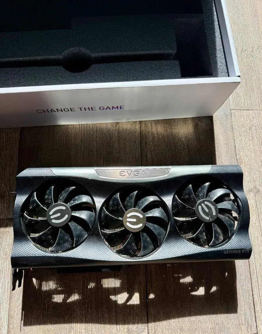 EVGA GeForce RTX 3080 FTW3 ULTRA GAMING 10GB GDDR6X