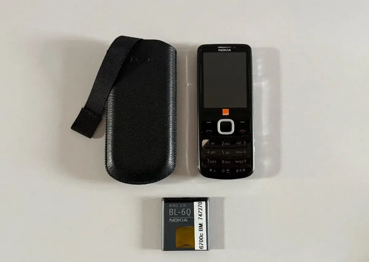 NOKIA 6700 Classic Black Metallic