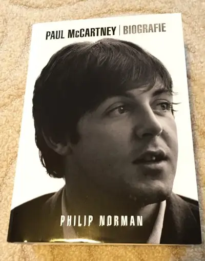 Kniha pro volný čas: Paul McCartney “Biografie” - NOVÁ