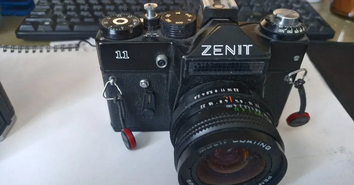 Zenit 11 + Pentacon 2,8/29 MC – analogový fotoaparát