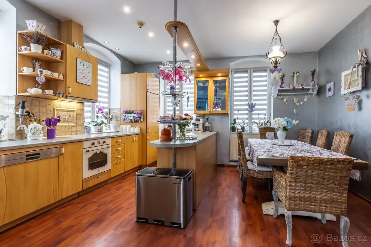 Pronájem bytu 6+1, 169 m², celé patro, zahrada, Lužické hory