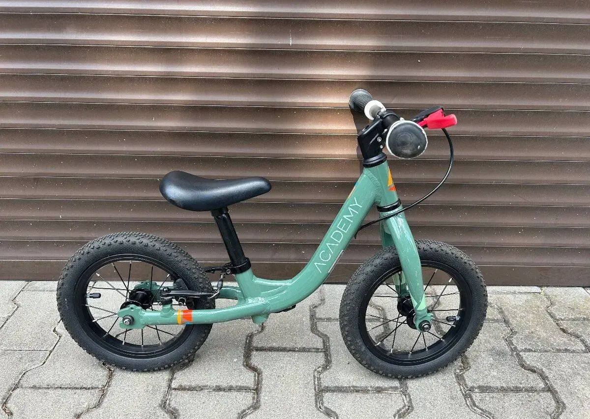 Odrážedlo Academy Grade 1