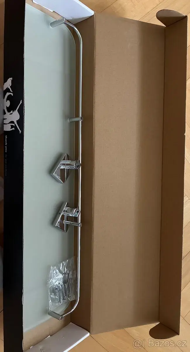 SKLENĚNÁ POLICE S OHRÁDKOU, 60 CM