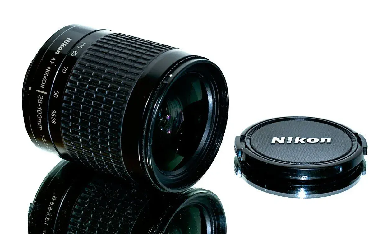 Nikon AF Nikkor 28-100mm 1:3,5-5,6G STAV