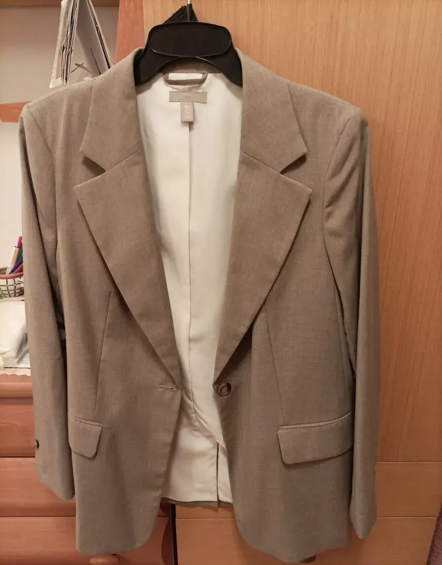 Nenošené dámské sako s podšívkou H&M vel.M