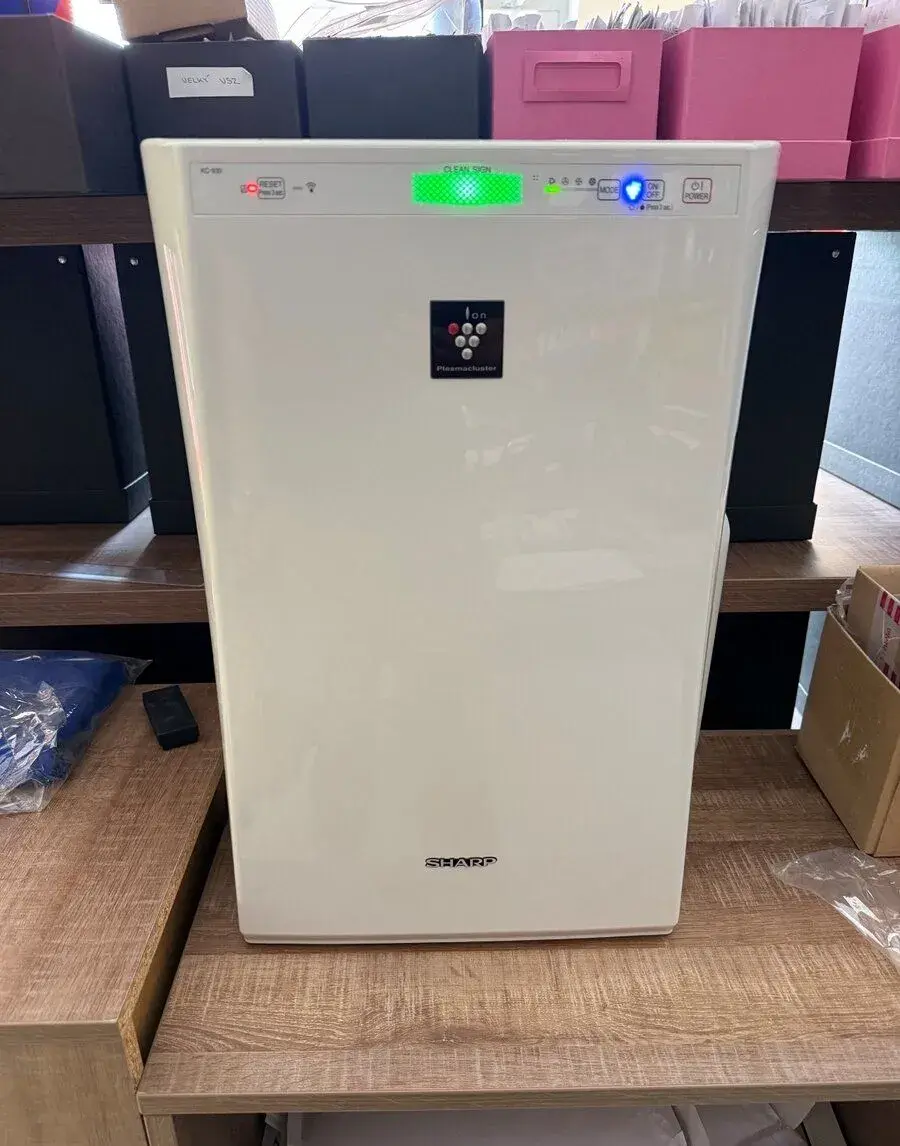 Čističku a zvlhčovač vzduchu SHARP KC-930EU-W