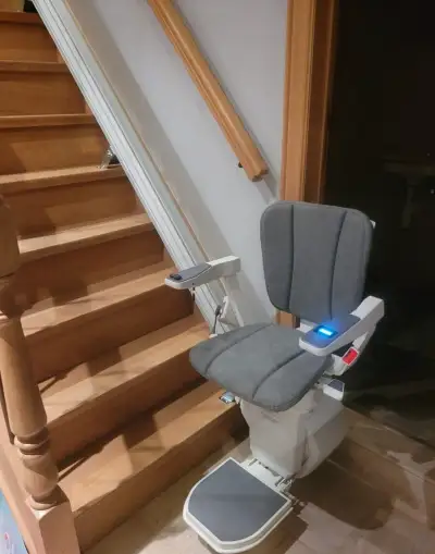 Schodišťová sedačka / výtah schodolez venkovní