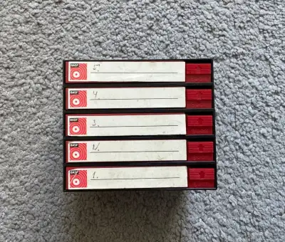 archivační box (pořadač) značky BASF na kazety