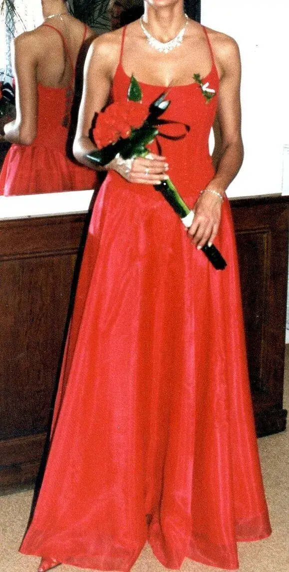 Svatební šaty červené