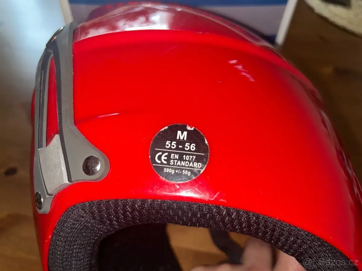 Lyžařská helma INTERSPORT