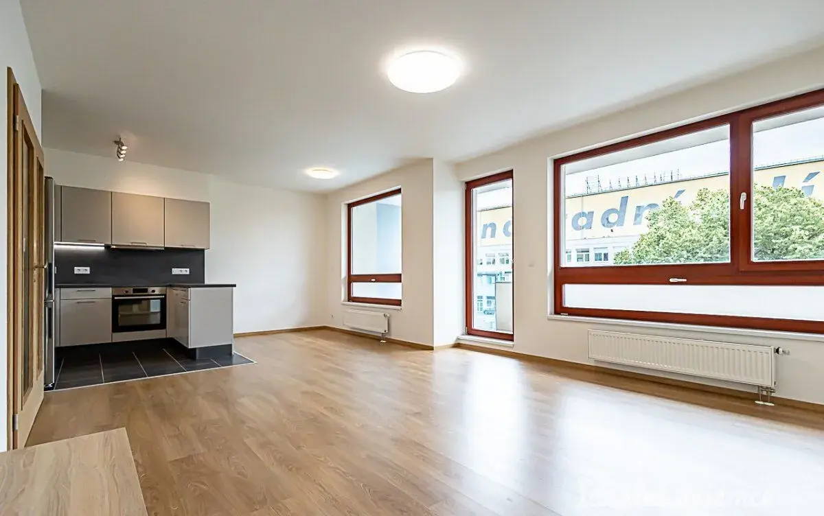 Pronájem bytu 3+kk, Ocelářská, Vysočany, 32900 Kč/měs, 82 m2