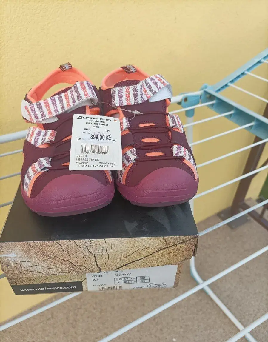 dívčí trekingové letní boty