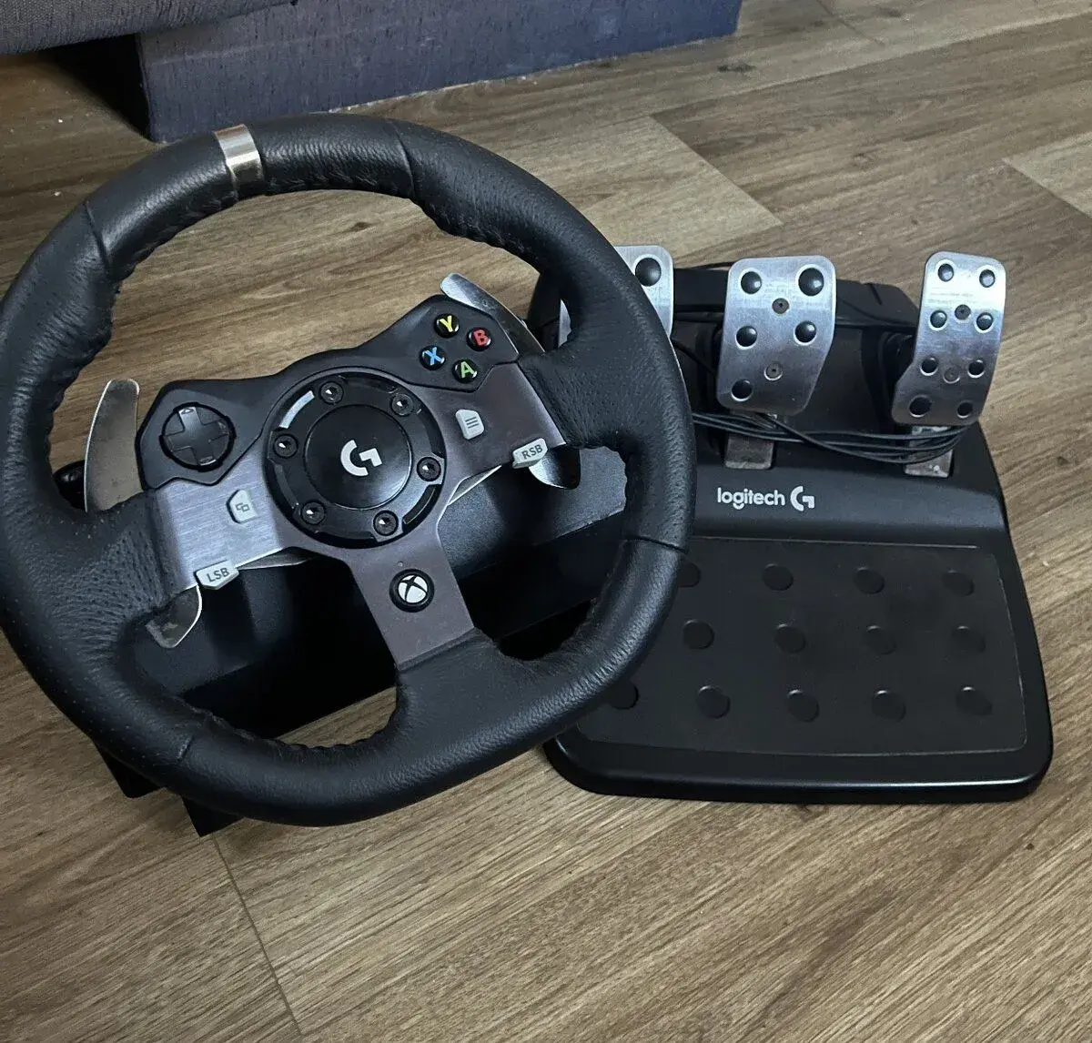 Logitech G920 Driving Force – volant + pedály, PC/Xbox