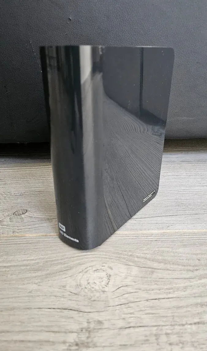 Externí disk WD Elements Desktop 10TB