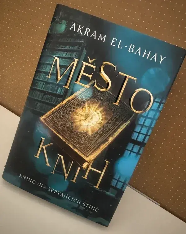 Město knih (Akram El-Bahay)