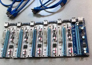 PCIe risery USB 3.0 – 6 ks (5× + 1× jiný typ) + kabely
