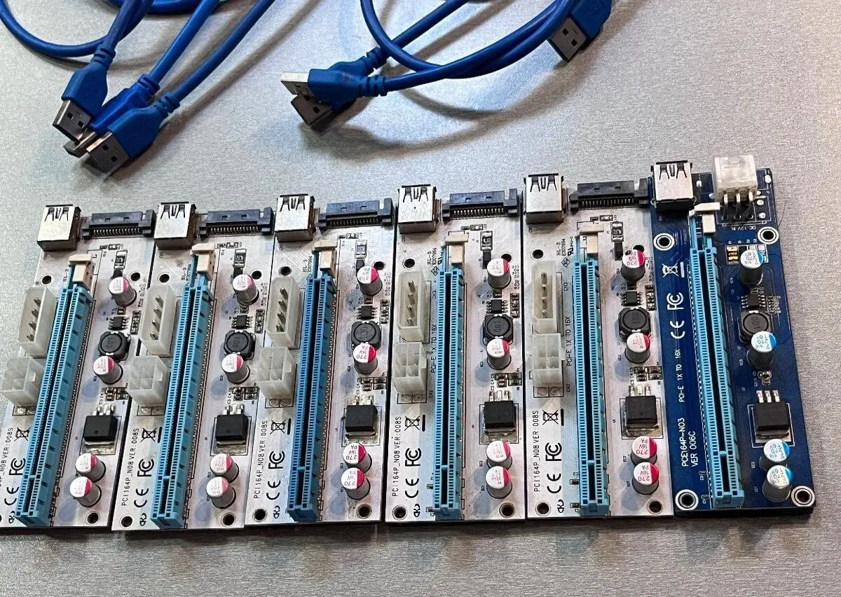 PCIe risery USB 3.0 – 6 ks (5× + 1× jiný typ) + kabely