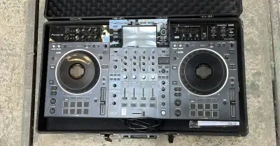 Pioneer DJ XDJ-XZ + UDG flight case