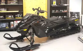 Ski-Doo Summit X 165¨ 850 Turbo R E-tec Shot