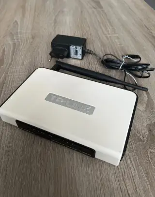 TP-LINK TL-WR543G - WiFi router