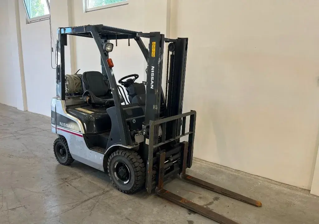 NISSAN P1F1A15D vysokozdvižný vozík (01342)
