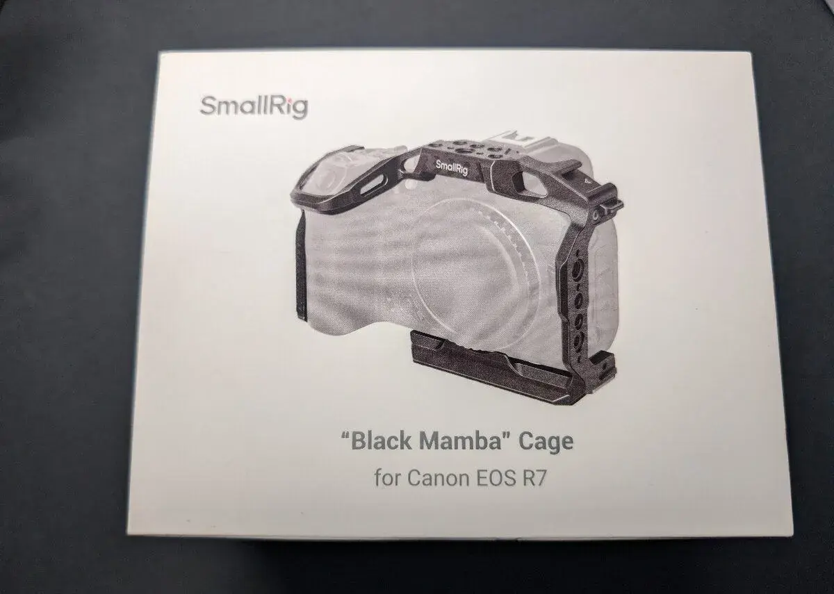 SmallRig Black Mamba klec pro Canon R7