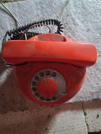 Retro telefon Tesla