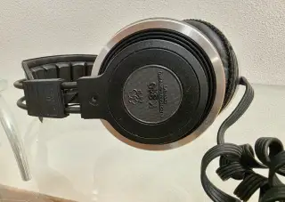 AKG K 340