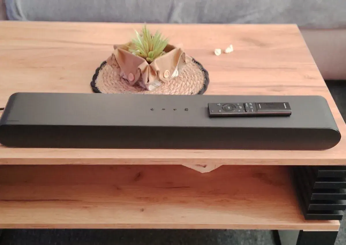 Fungl nový soundbar Samsung S5oB