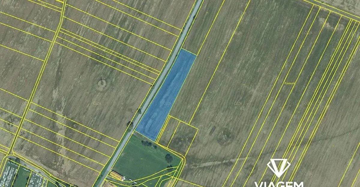 Pole 7 759 m², Podíl 6 % o výměře 431 m²