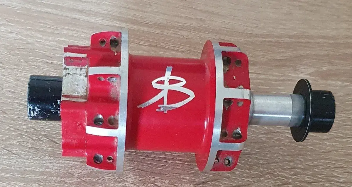 Zadní náboj RB Tractor TR 32 DB