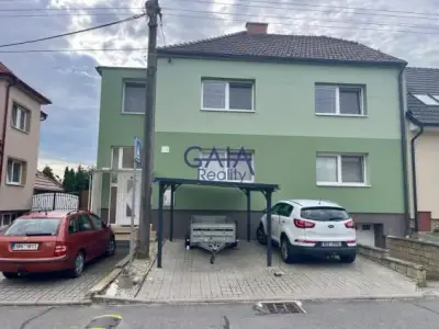 Vnorovy - Pronájem prostorného patra v rodinném domě - 108m2